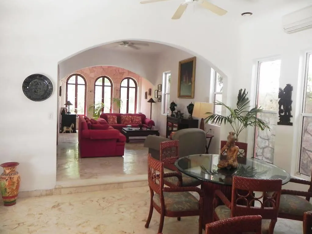 Casa Gatos Aparthotel Akumal