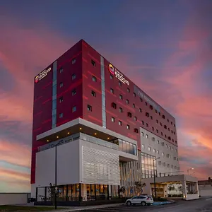 Ramada Encore By Wyndham Guadalajara Aeropuerto Hotel Las Pintas