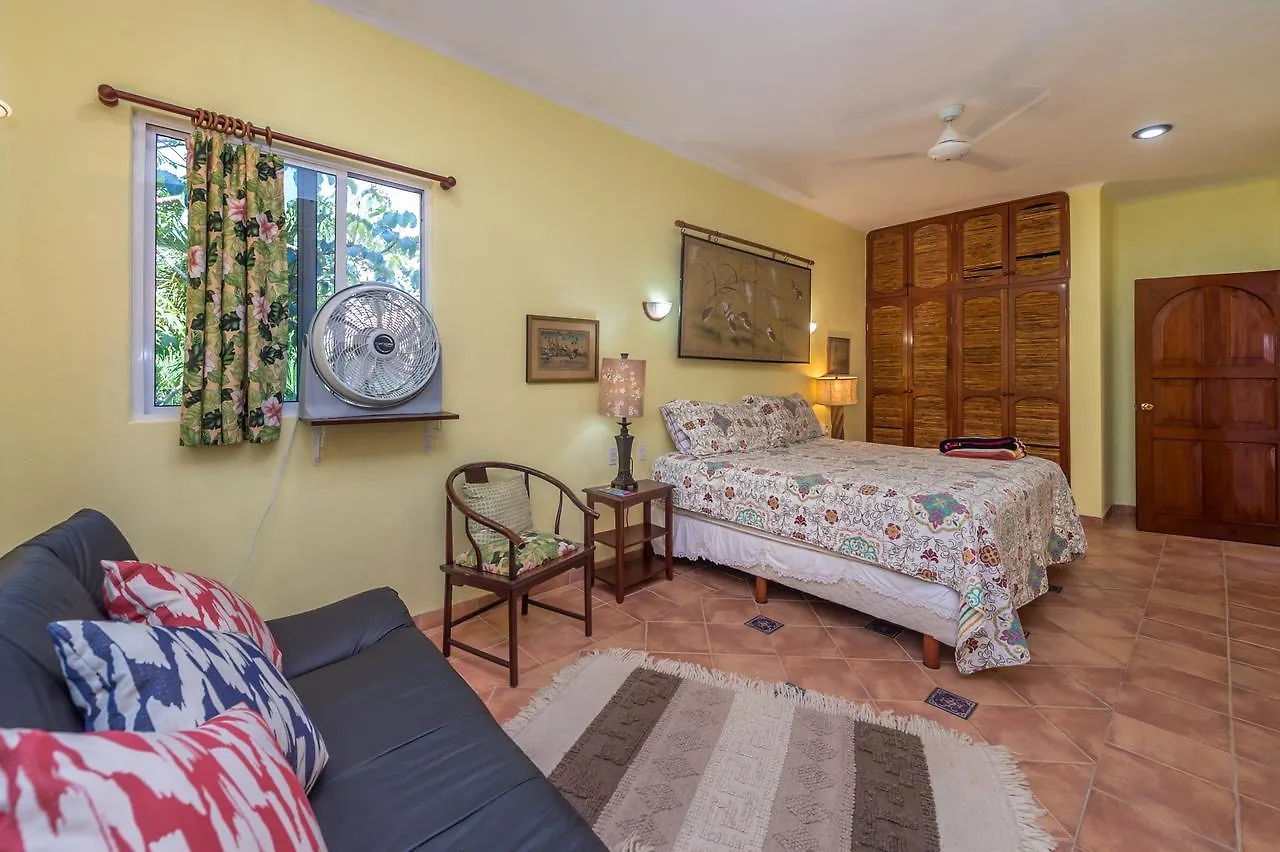 Casa Gatos Aparthotel Akumal