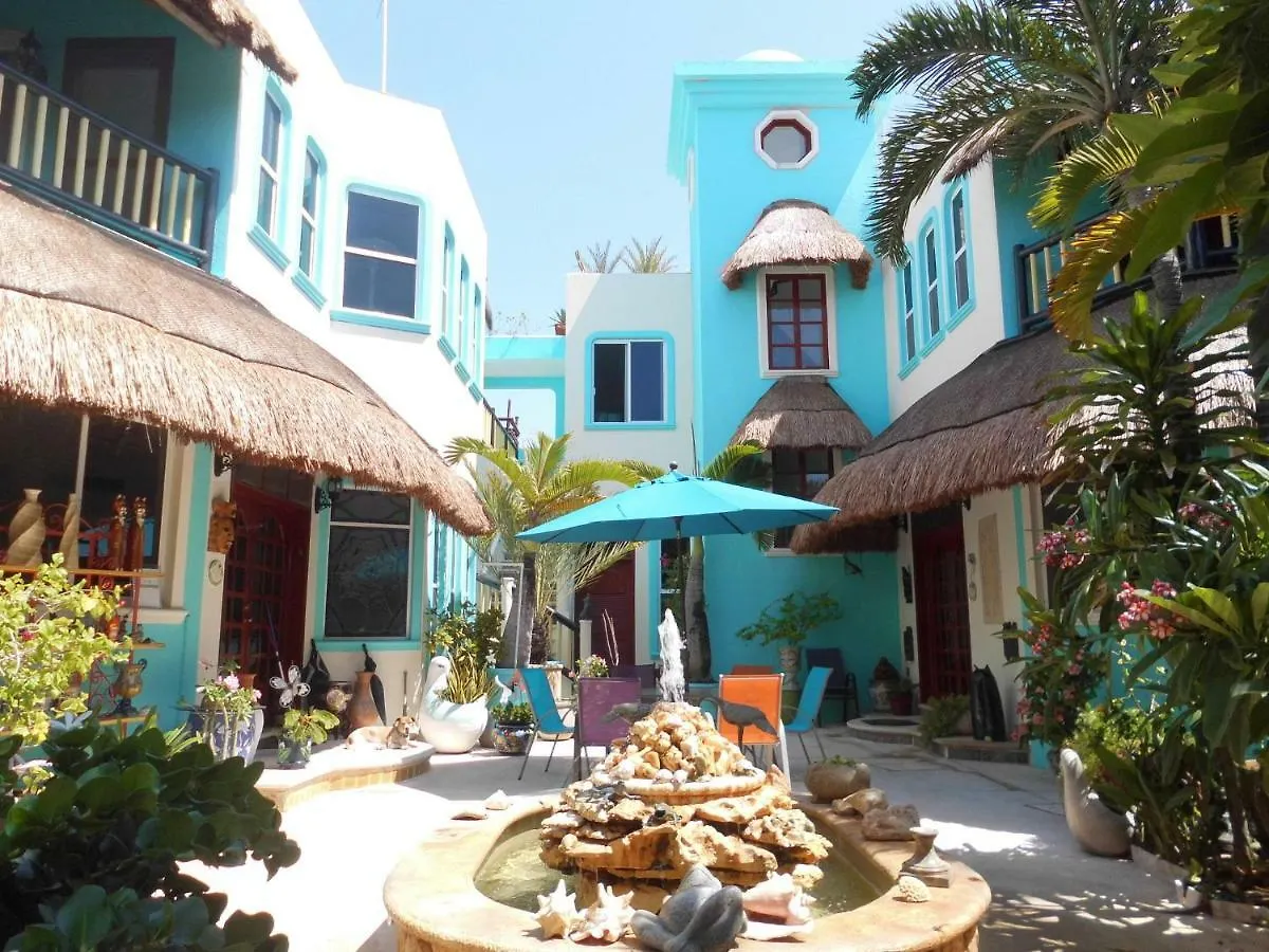 Casa Gatos Aparthotel Akumal Mexico