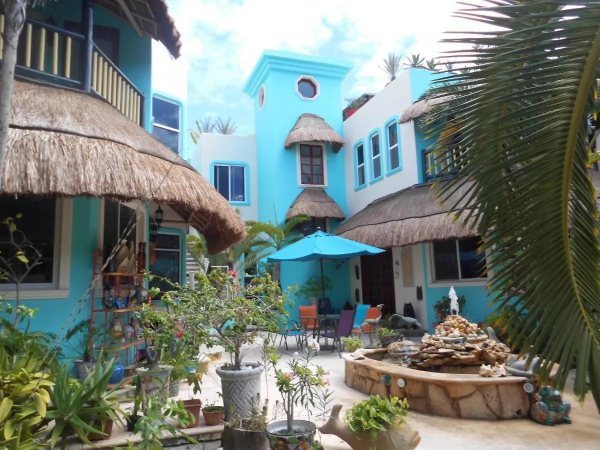**  Casa Gatos Aparthotel Akumal Mexico